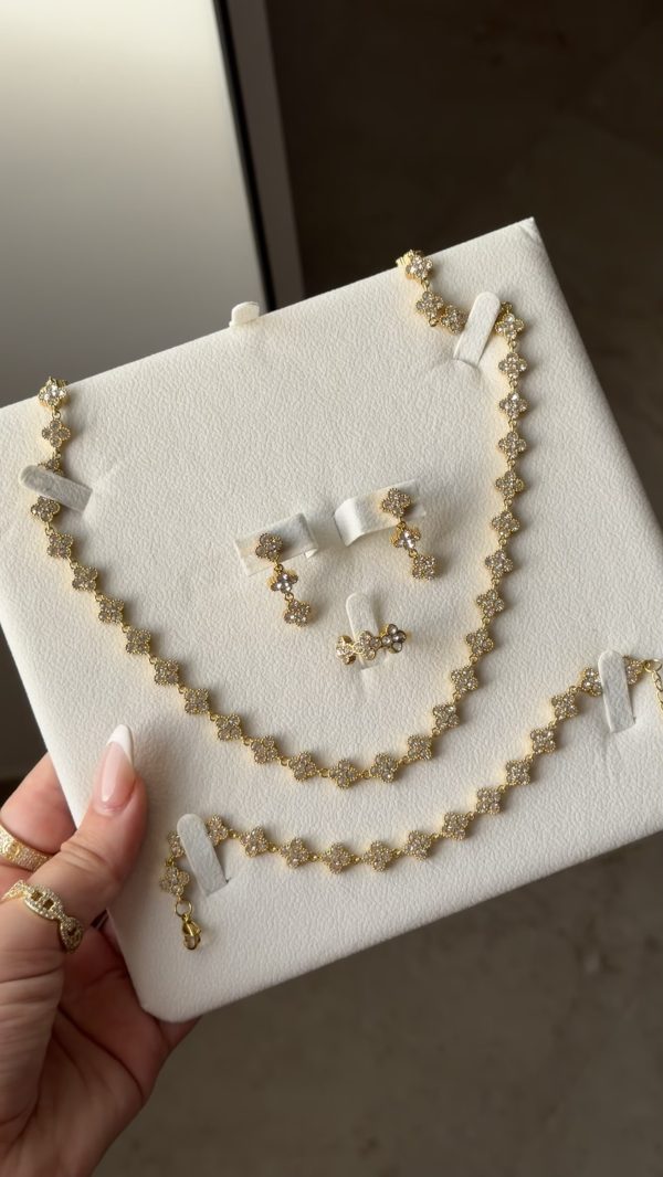 Parure pinterest blanche 4P🤍