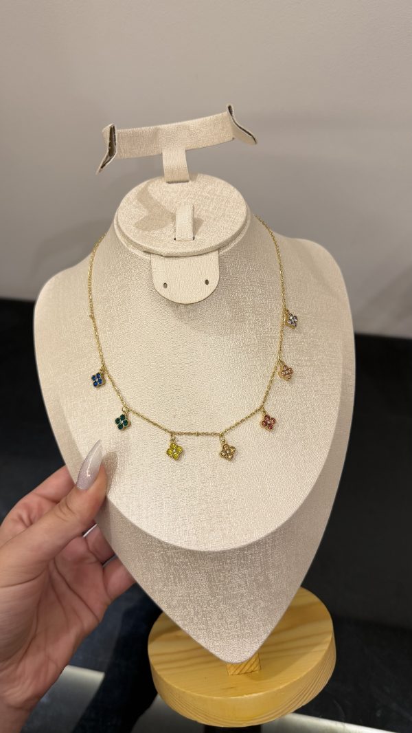 Collier ras de cou Pinterest ✨