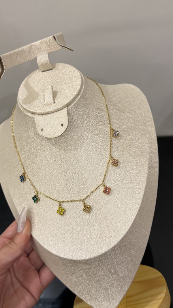 Collier ras de cou Pinterest ✨