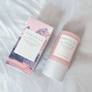 MADAGASCAR CENTELLA
POREMIZING QUICK CLAY
STICK MASK 27G