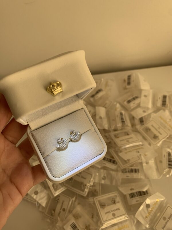 Boucle d’oreille Swarovski 🦢✨