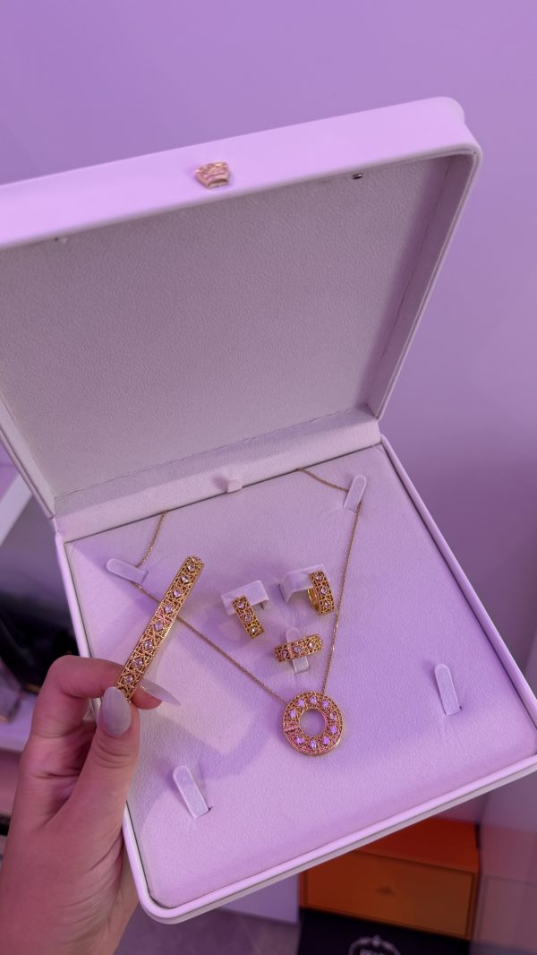 Parure dior perlé 4 piéces ✨