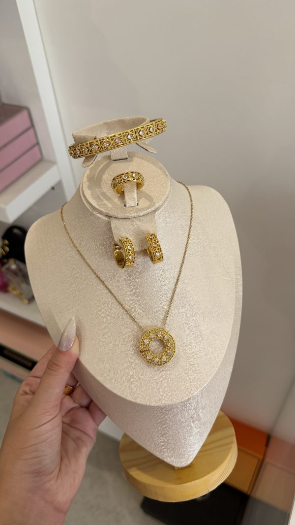 Parure dior perlé 4 piéces ✨