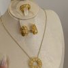 Parure dior perlé 4 piéces ✨