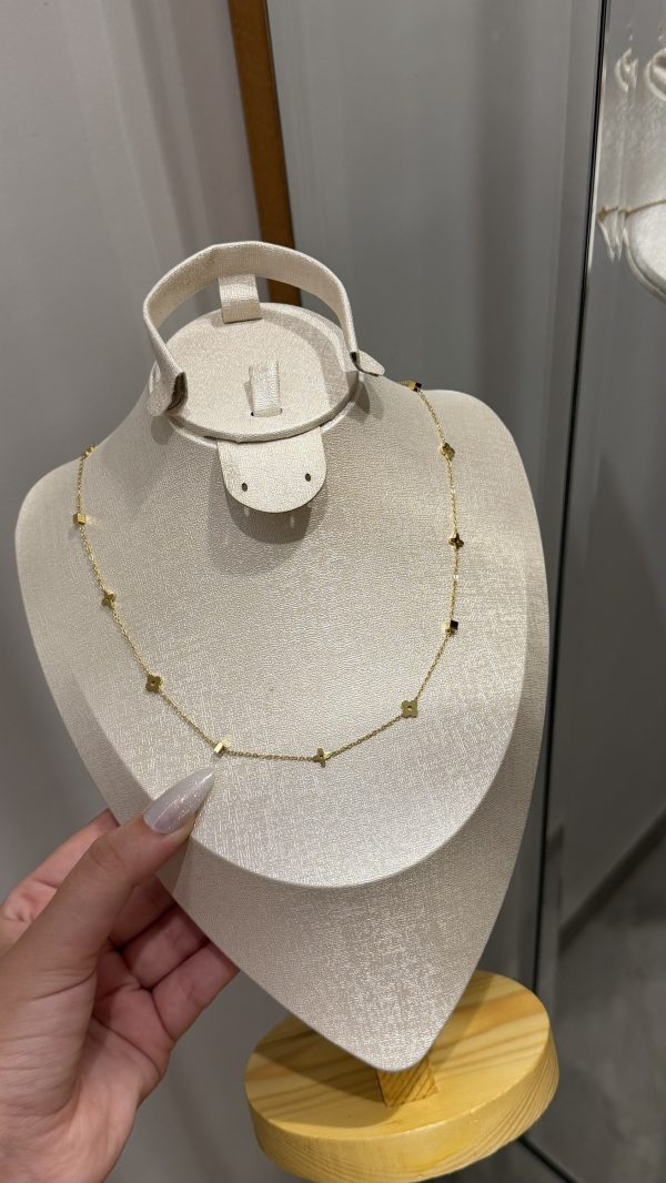 Collier LV✨