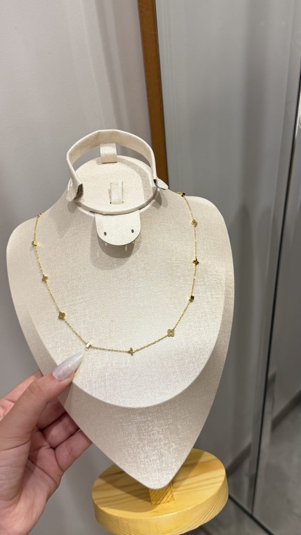 Collier LV✨