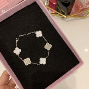 Gourmette Van cleef strass blanche argenté 🤍