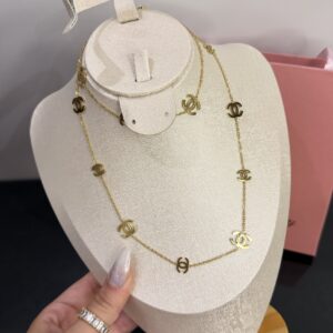 Collier sautoir chanel ✨