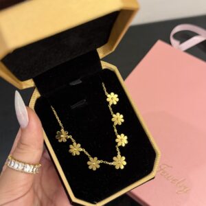 Collier flower 🌼
